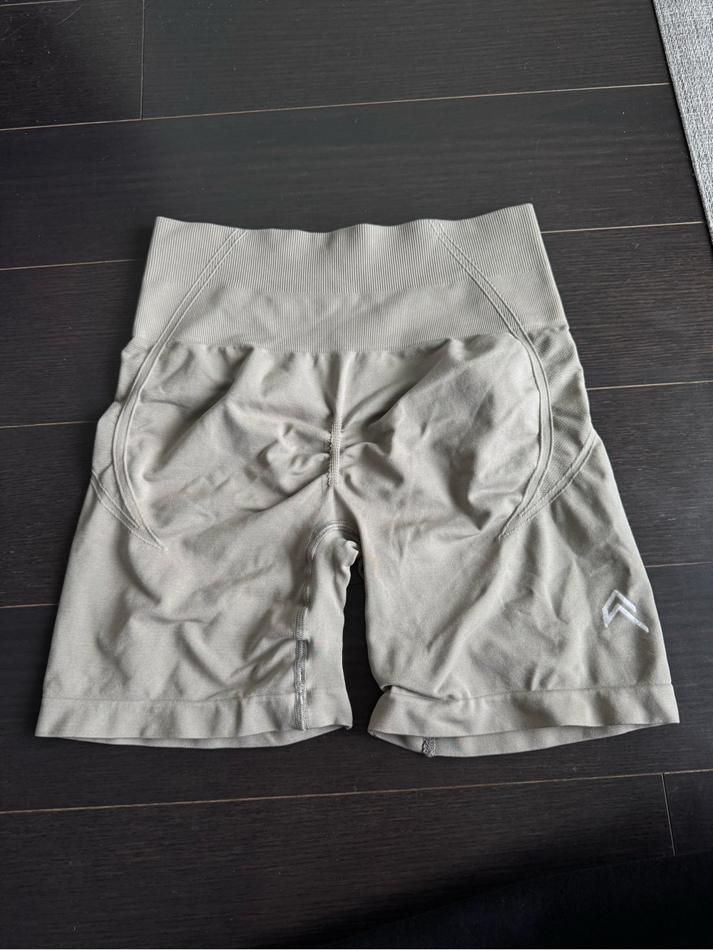 Oner Active High-Waist grey effortless shorts